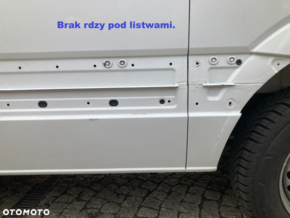 Mercedes-Benz Sprinter - 20