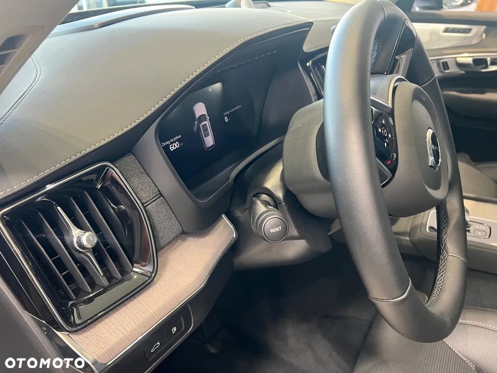 Volvo XC 90 T8 AWD Plug-In Hybrid Ultra Dark 7os - 27