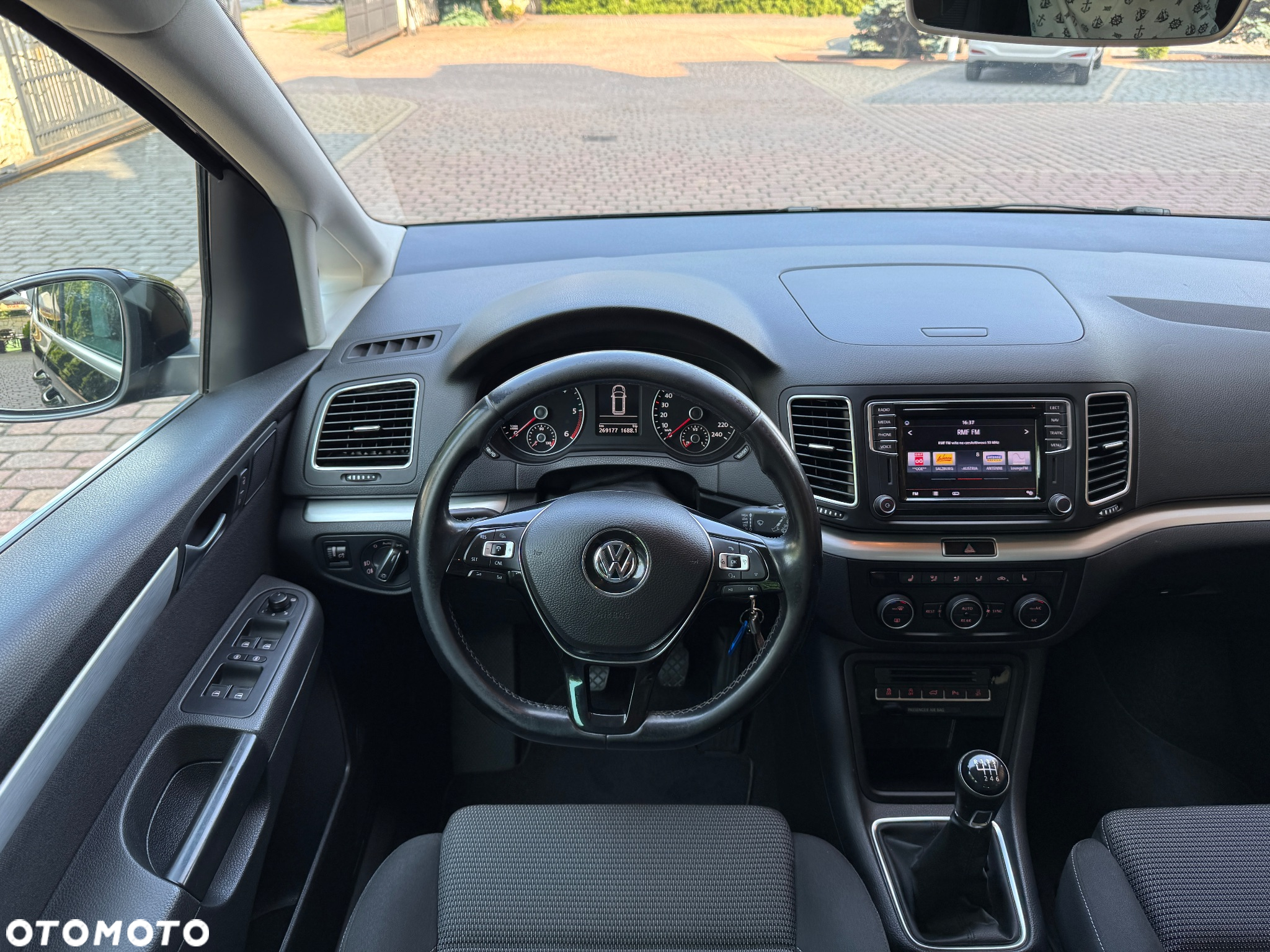 Volkswagen Sharan 2.0 TDI BMT Highline - 10