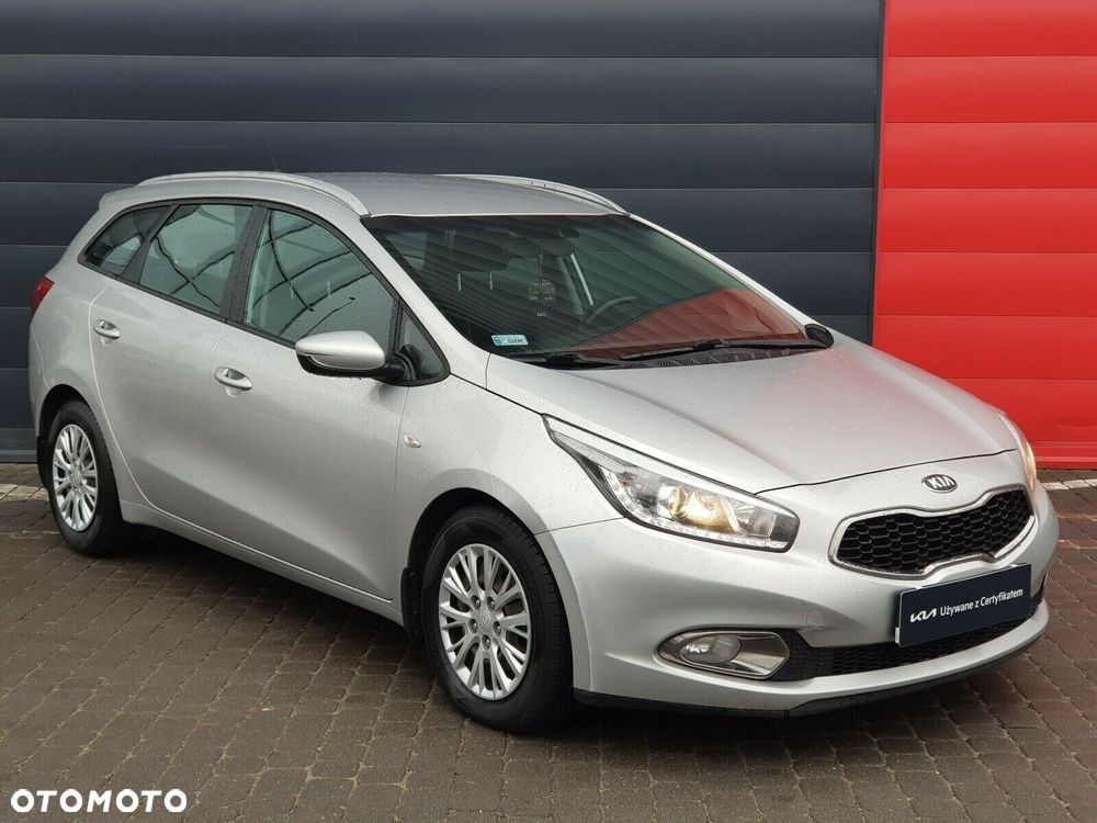 Kia Ceed - 4