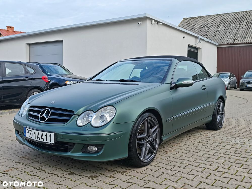 Mercedes-Benz CLK - 21