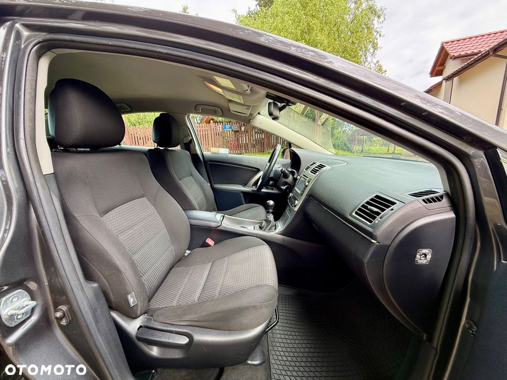 Toyota Avensis 2.2 D-4D Premium - 37