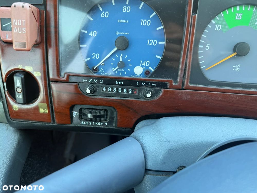 Mercedes-Benz 814D - 15