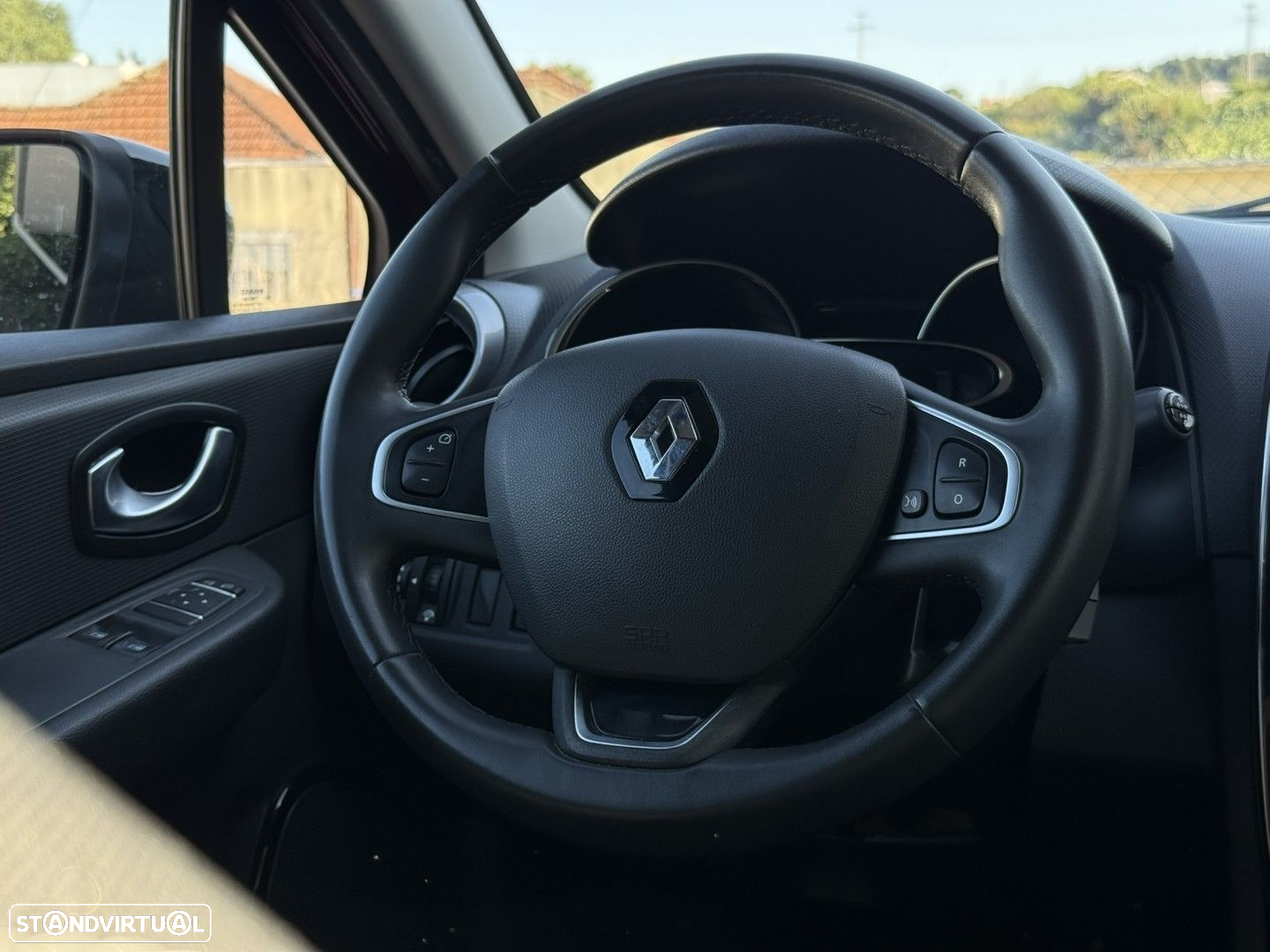 Renault Clio 1.5 dCi Limited - 9