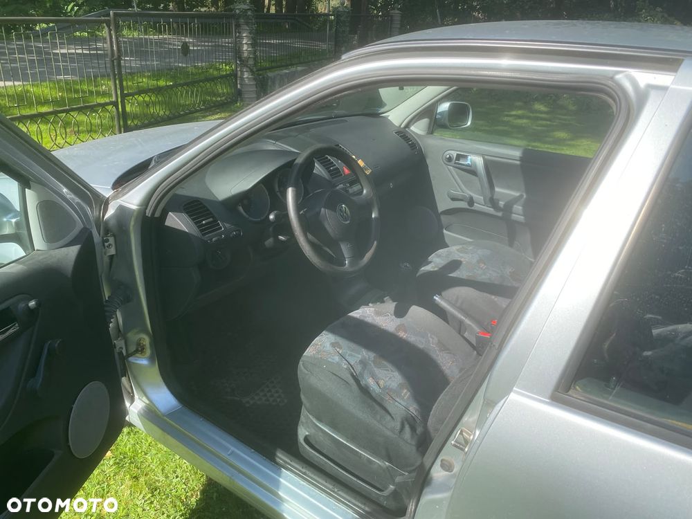 Volkswagen Polo 1.0 Basis - 2