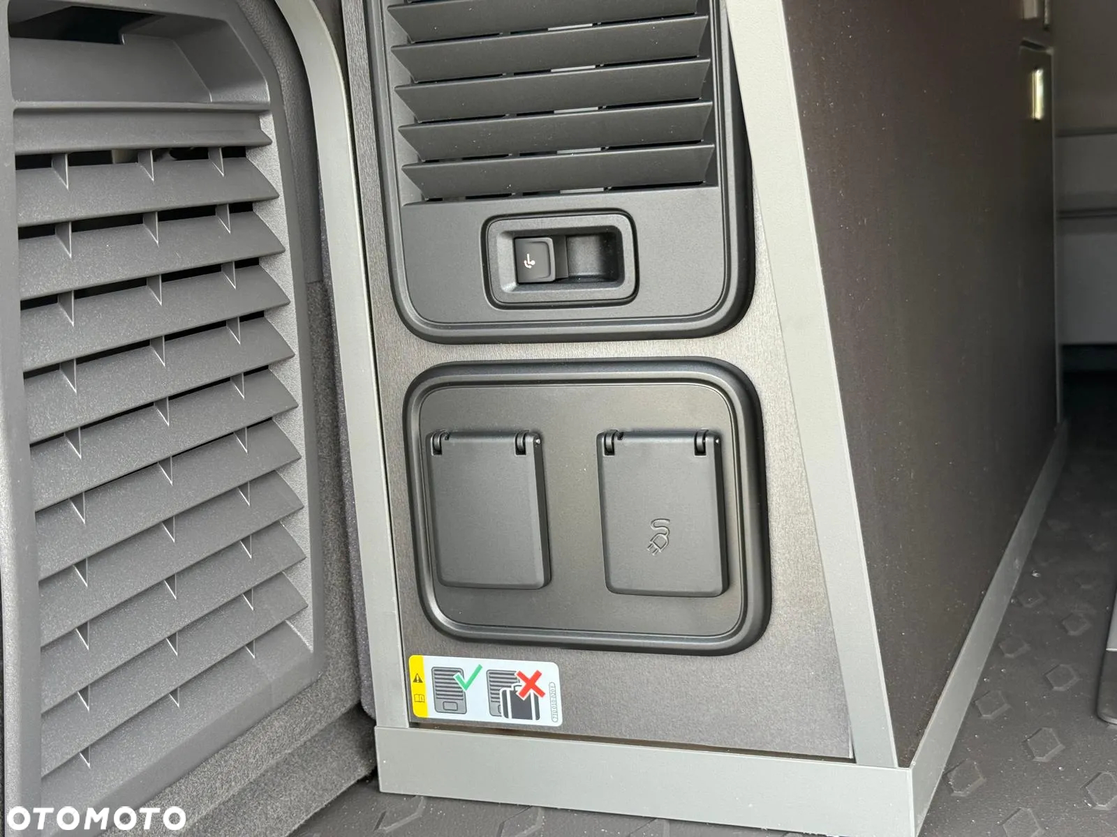 Volkswagen California - 37