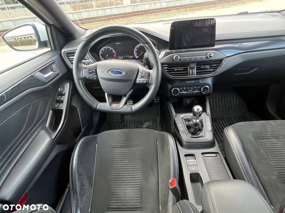 Ford Focus 2.3 EcoBoost S&S ST - 7