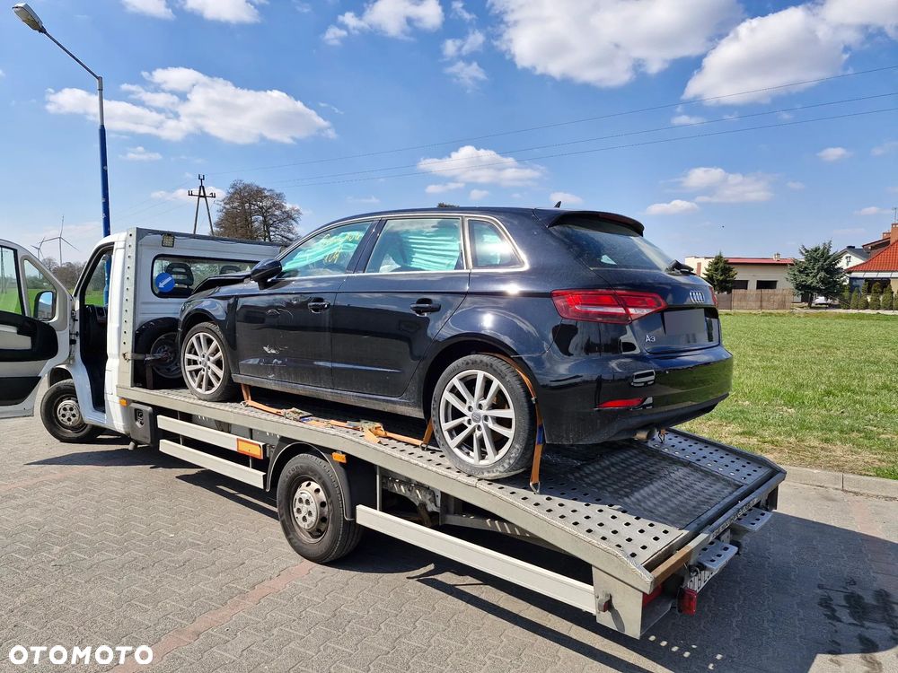 Audi A3 Sportback 1.6 TDI S tronic sport - 1