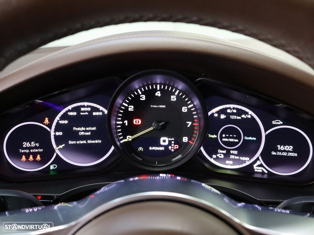 Porsche Cayenne Coupé E-Hybrid - 12