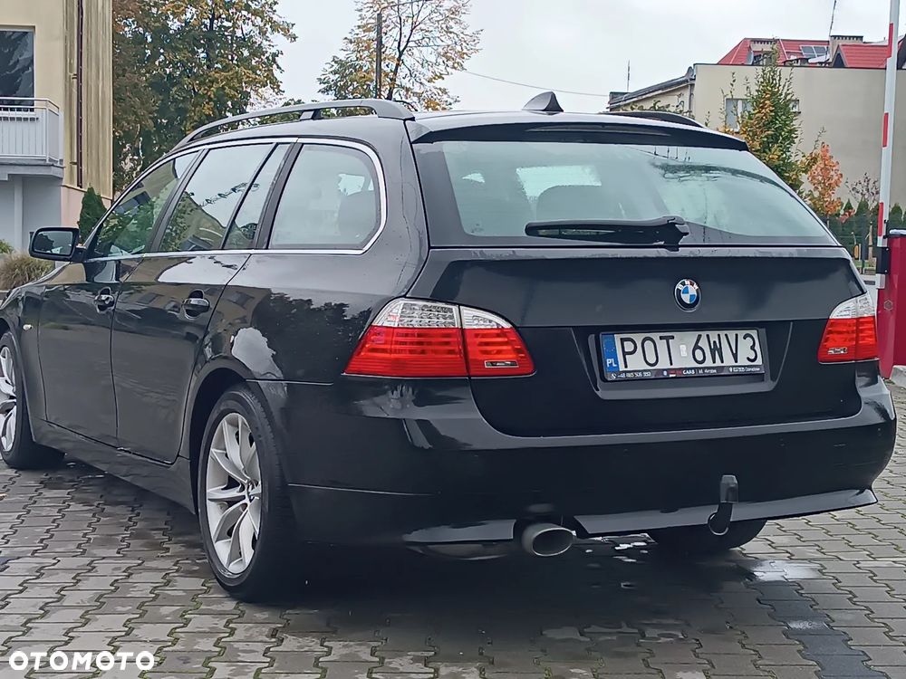 BMW Seria 5 520d Touring Special Edition - 11