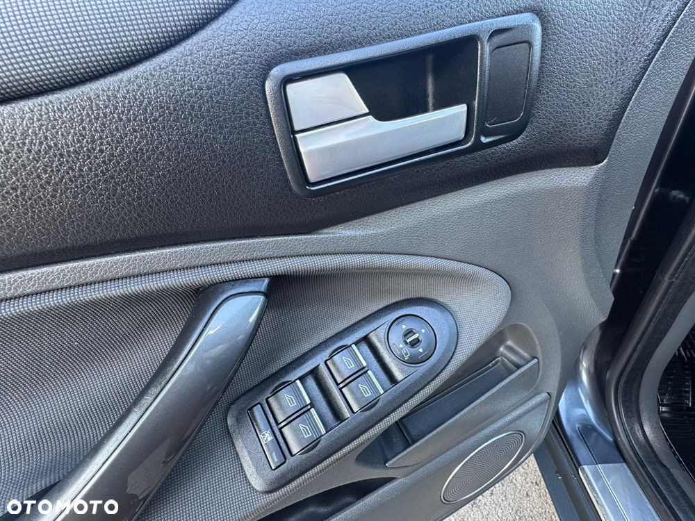 Ford Kuga 2.0 TDCi Titanium - 35