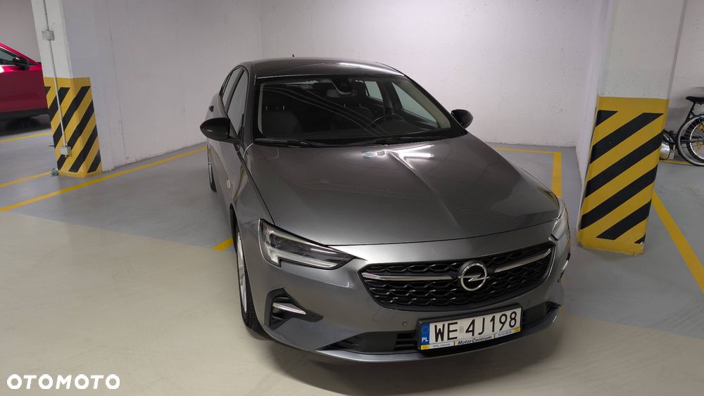 Opel Insignia - 1