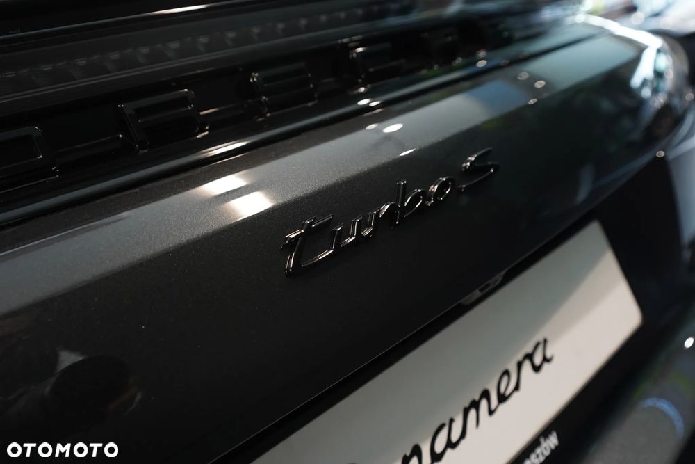 Porsche Panamera Turbo S E-Hybrid PHEV - 37