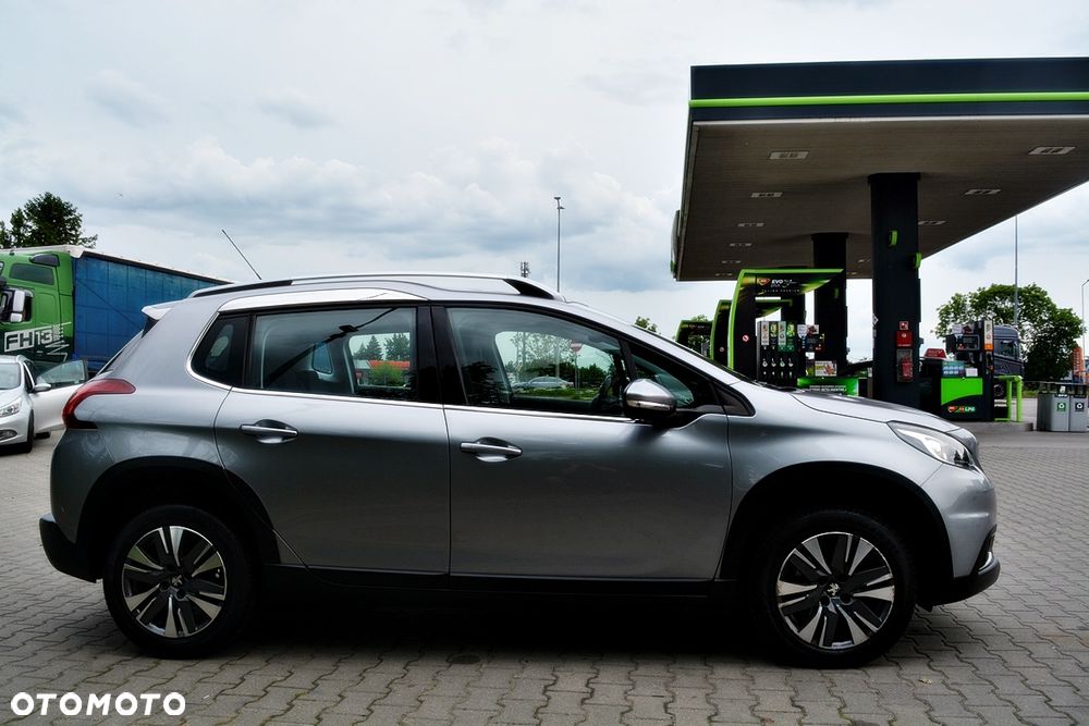 Peugeot 2008 PureTech 110 GPF Stop&Start EAT6 Allure - 17