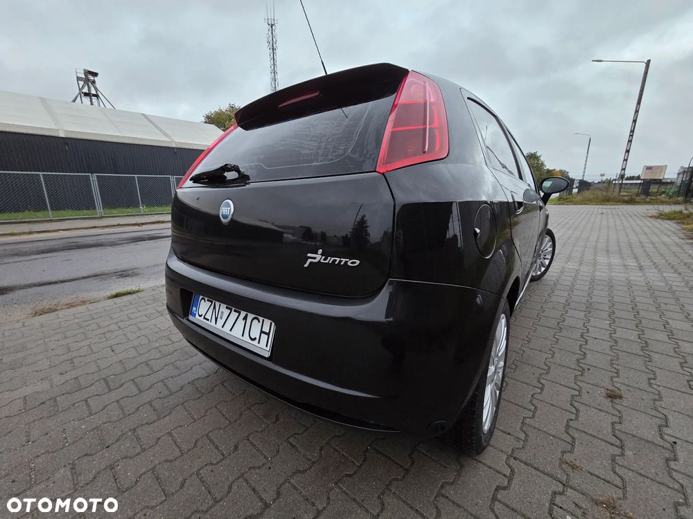 Fiat Punto 1.4 16V Dynamic - 11