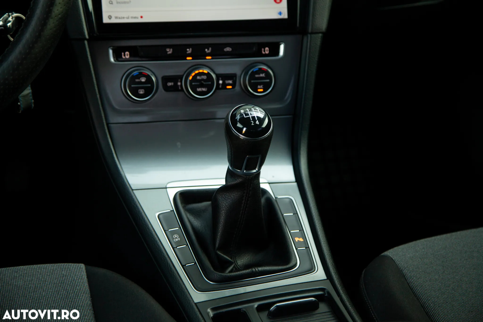 Volkswagen Golf - 16