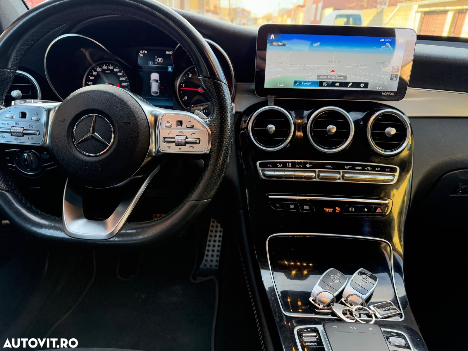 Mercedes-Benz GLC Coupe 300 d 4Matic 9G-TRONIC AMG Line - 29