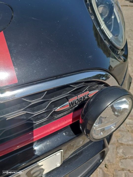 MINI Cabrio John Cooper Works - 14