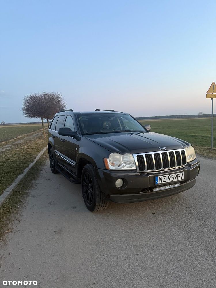 Jeep Grand Cherokee - 1