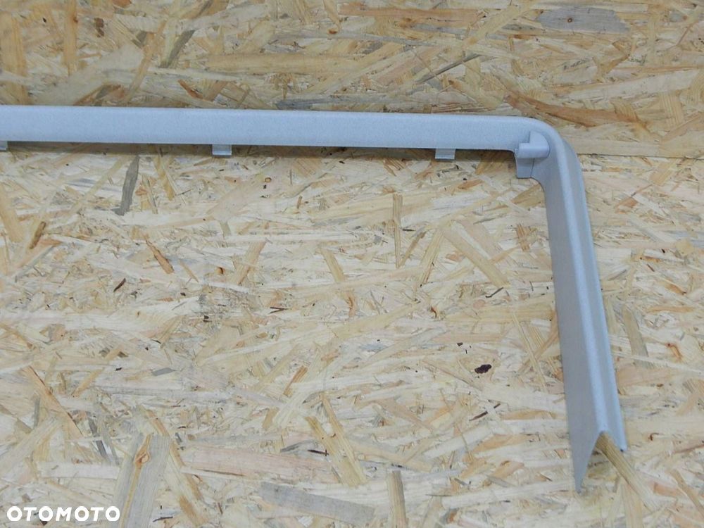 vw t5 multivan listwa ramka osłona drzwi przesuwnych okna prawa 7h5867624c - 3