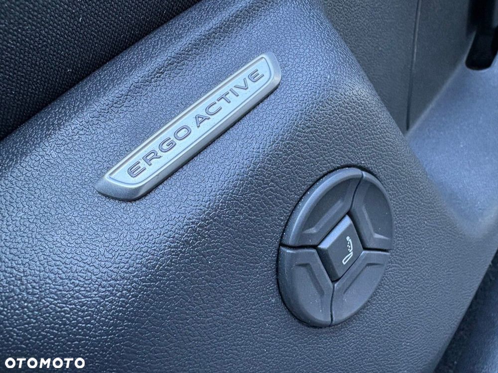 Volkswagen Tiguan - 22