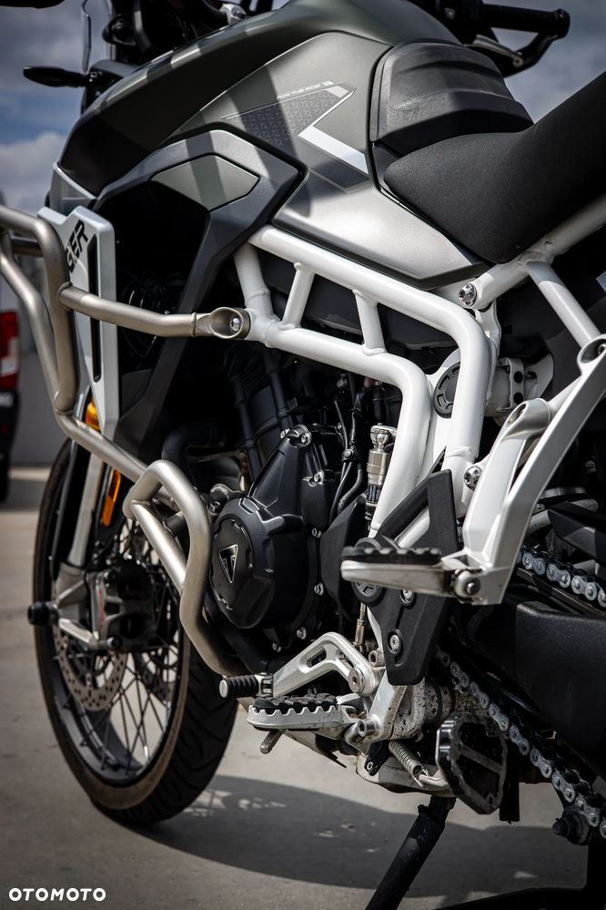 Triumph Tiger - 9