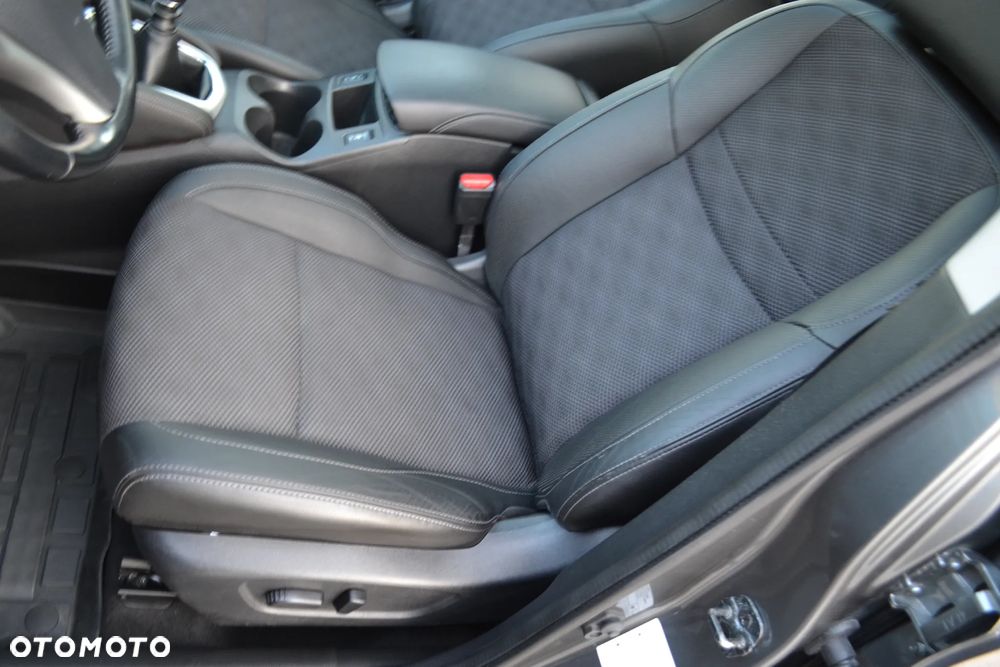 Nissan Qashqai - 23