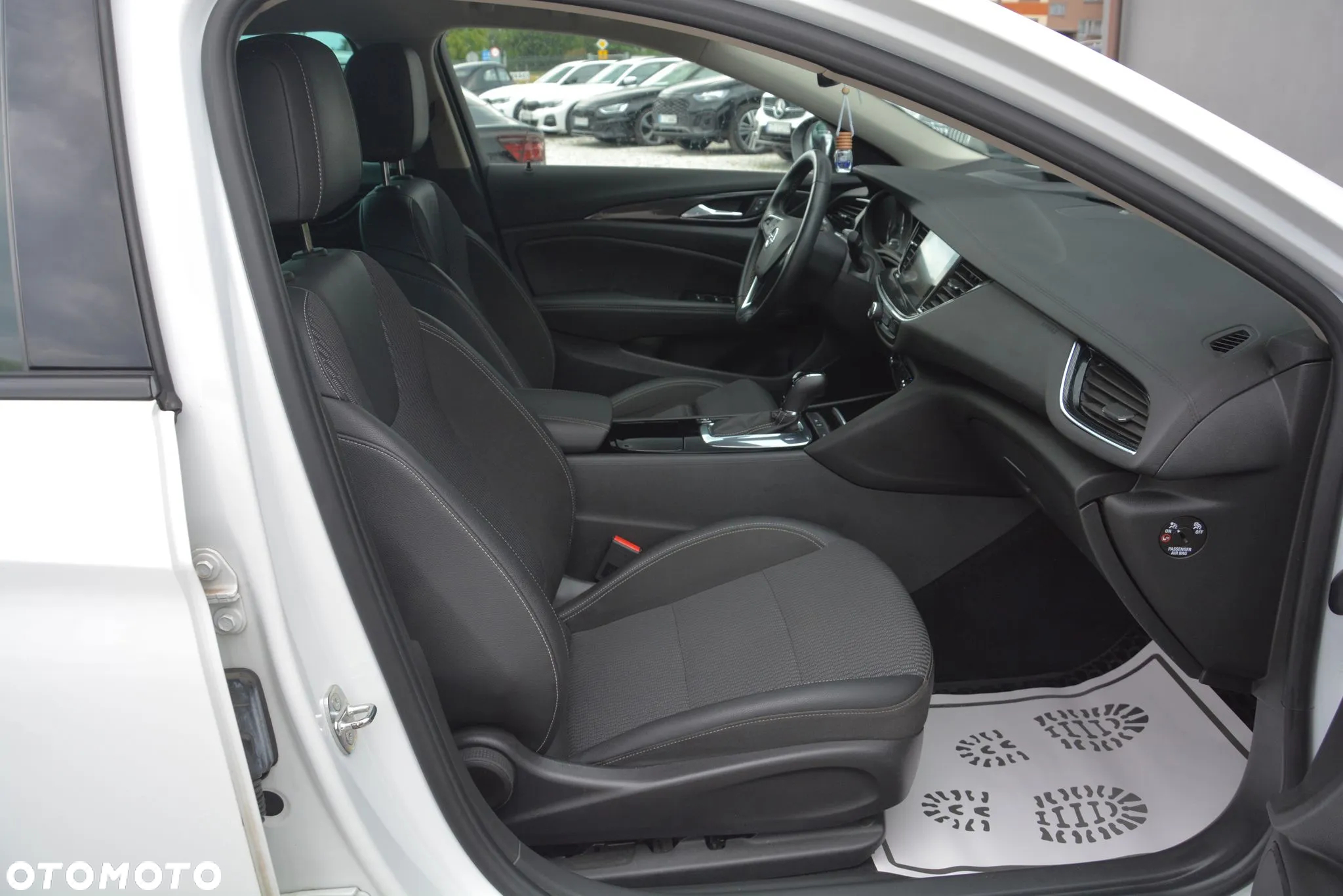 Opel Insignia CT 2.0 CDTI Exclusive S&S - 22