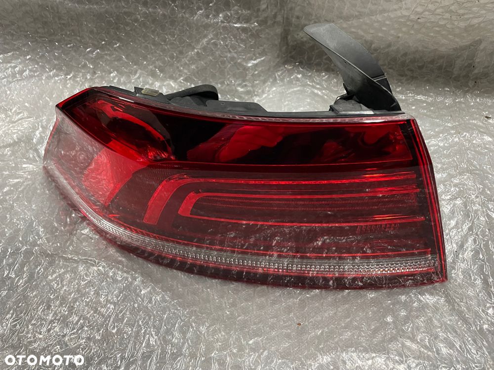 LAMPA TYŁ LEWA VOLKSWAGEN PASSAT B8 SEDAN LED 3G5945311 - 3