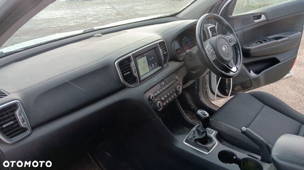 Kia Sportage 1.6 GDI 2WD DREAM-TEAM EDITION - 9