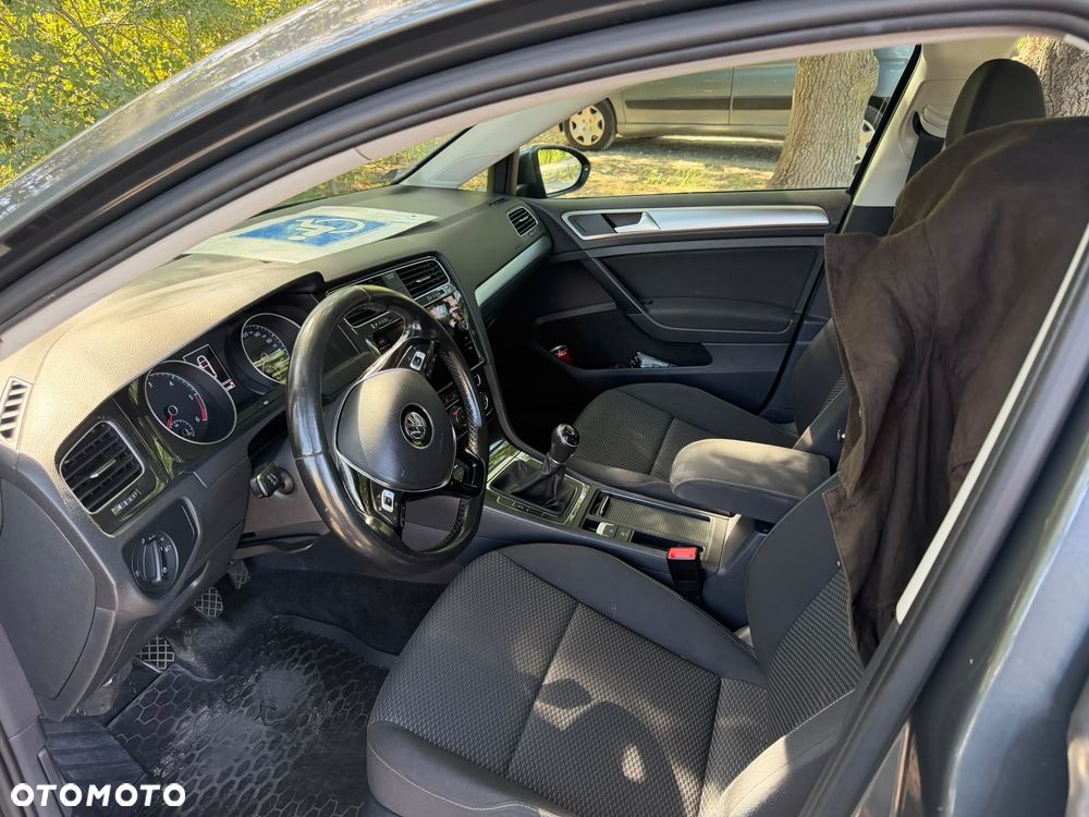 Volkswagen Golf - 9