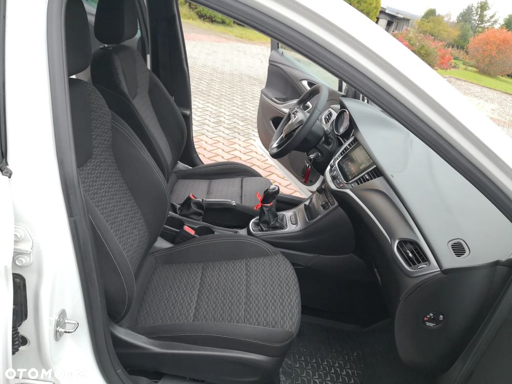 Opel Astra 1.6 D (CDTI) Sports Tourer Edition - 19