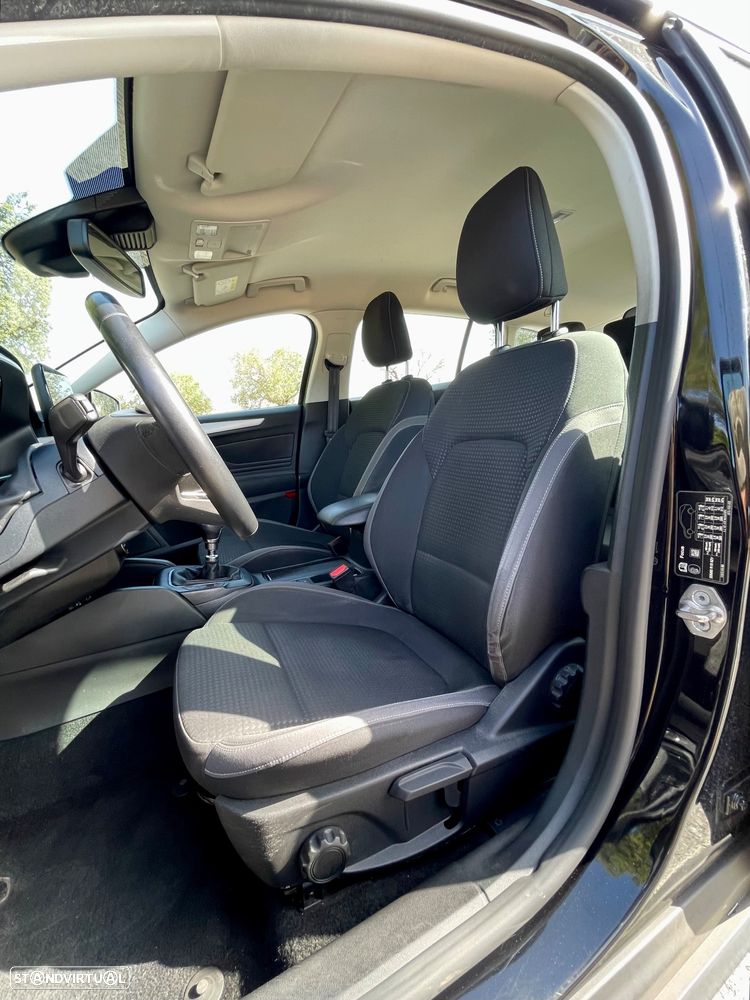 Ford Focus SW 1.0 EcoBoost S&S COOL&CONNECT - 12