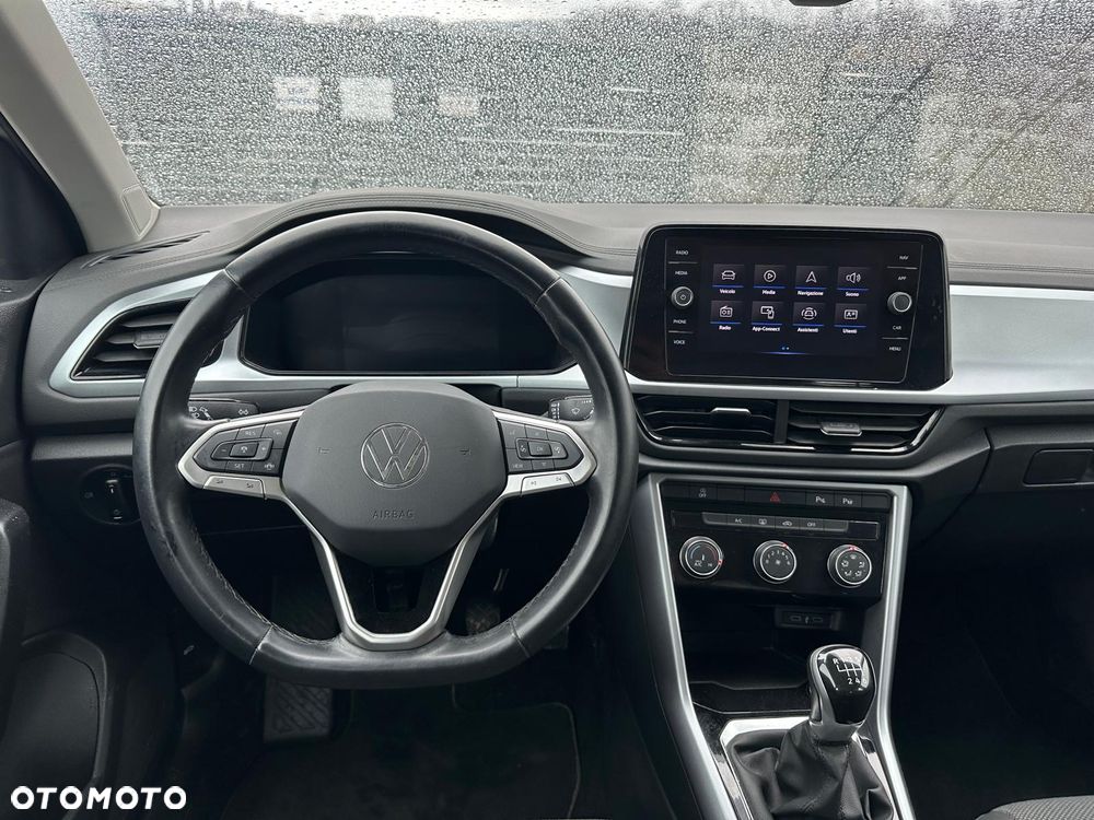 Volkswagen T-Roc - 9