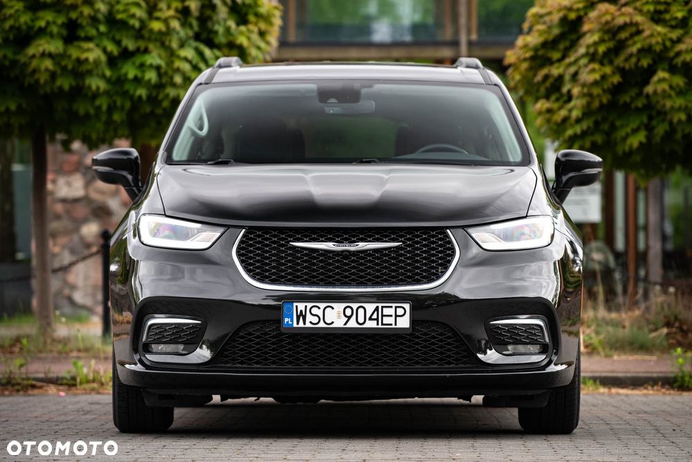 Chrysler Pacifica - 2