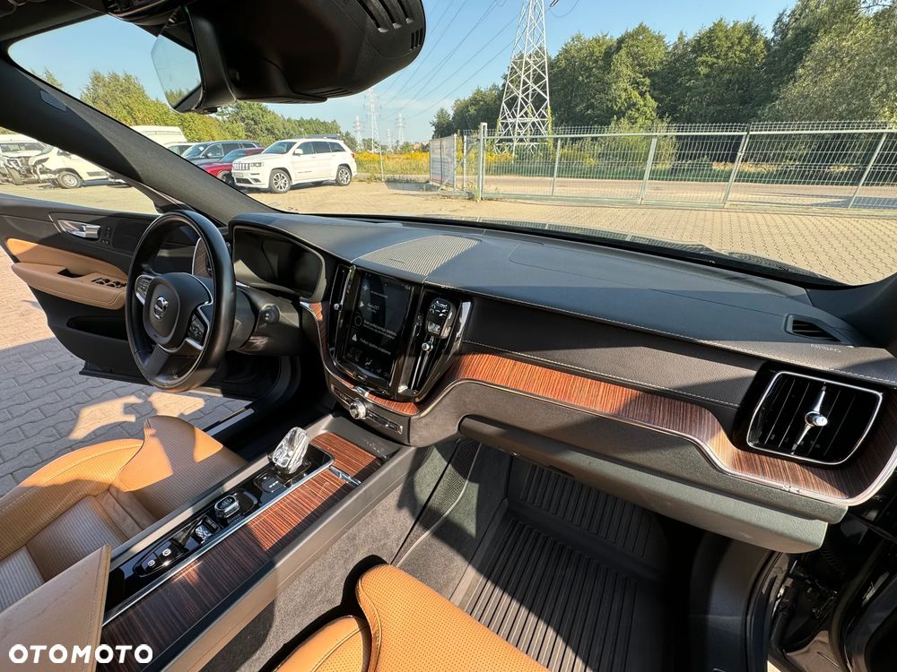 Volvo XC 60 T8 Plug-In Hybrid AWD Inscription - 23