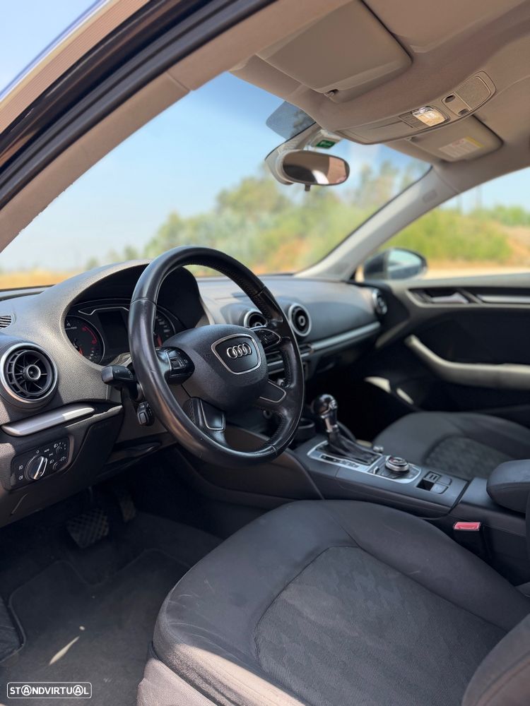 Audi A3 Sportback 1.6 TDI Attraction S tronic - 5