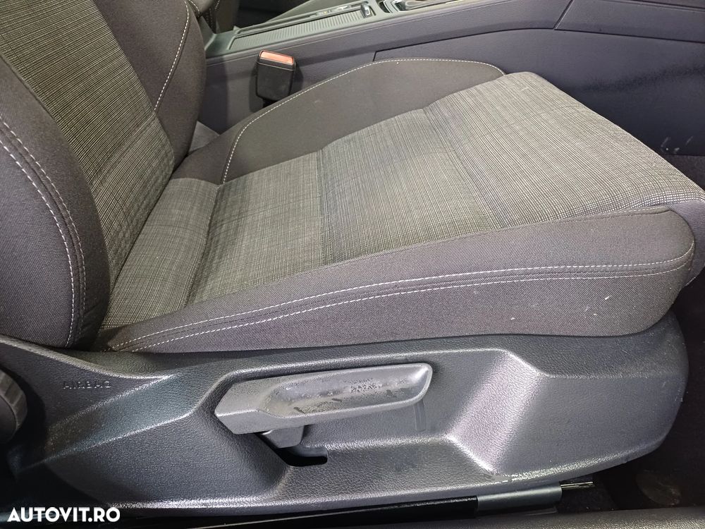 Volkswagen Passat 1.5 TSI OPF DSG Elegance - 34