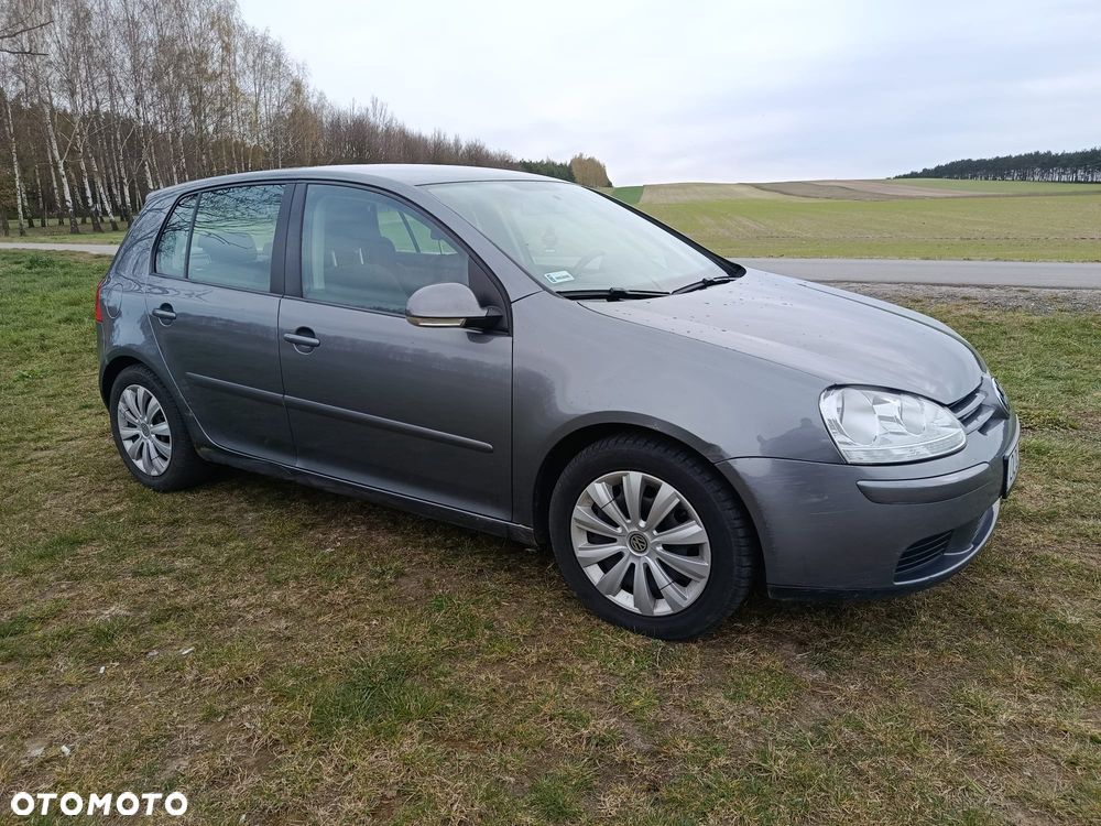 Volkswagen Golf - 5