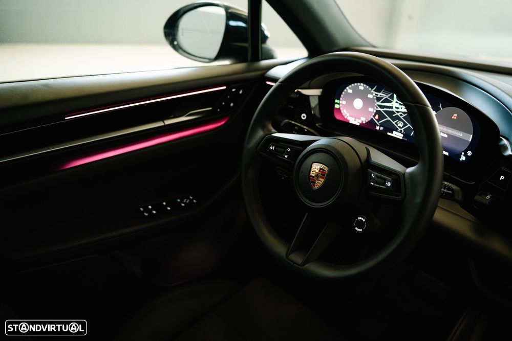 Porsche Macan Electric - 25