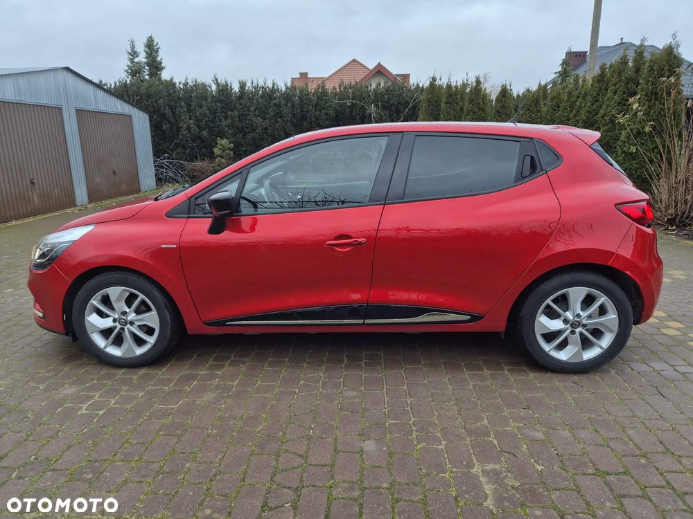 Renault Clio 1.2 16V Limited EU6 - 23