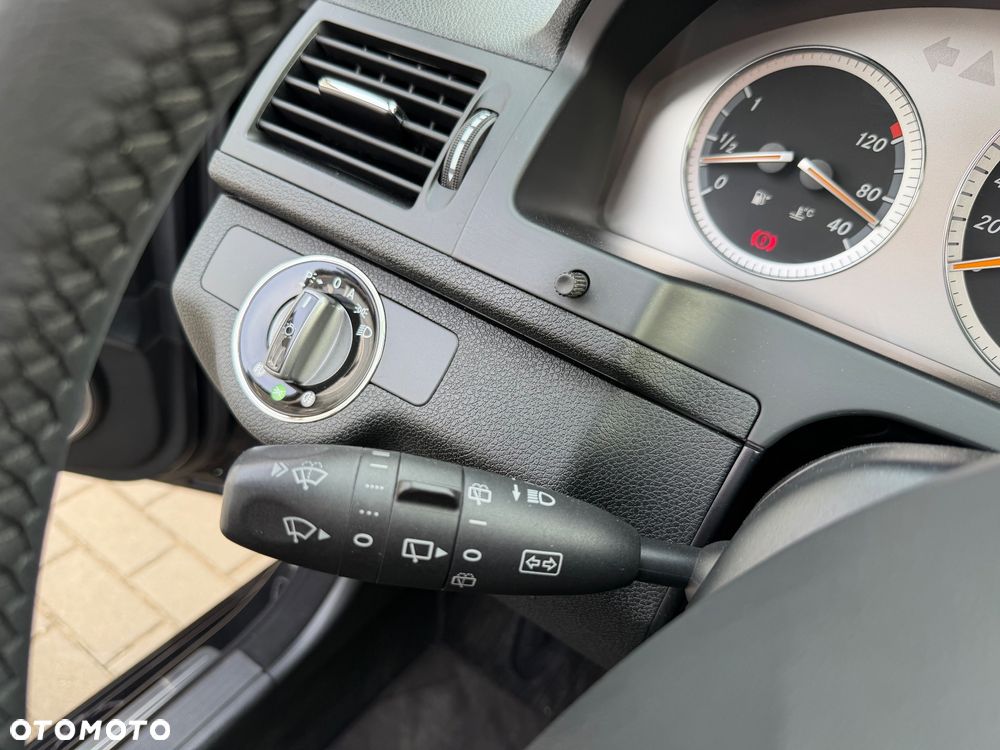 Mercedes-Benz Klasa C 180 Kompressor - 19