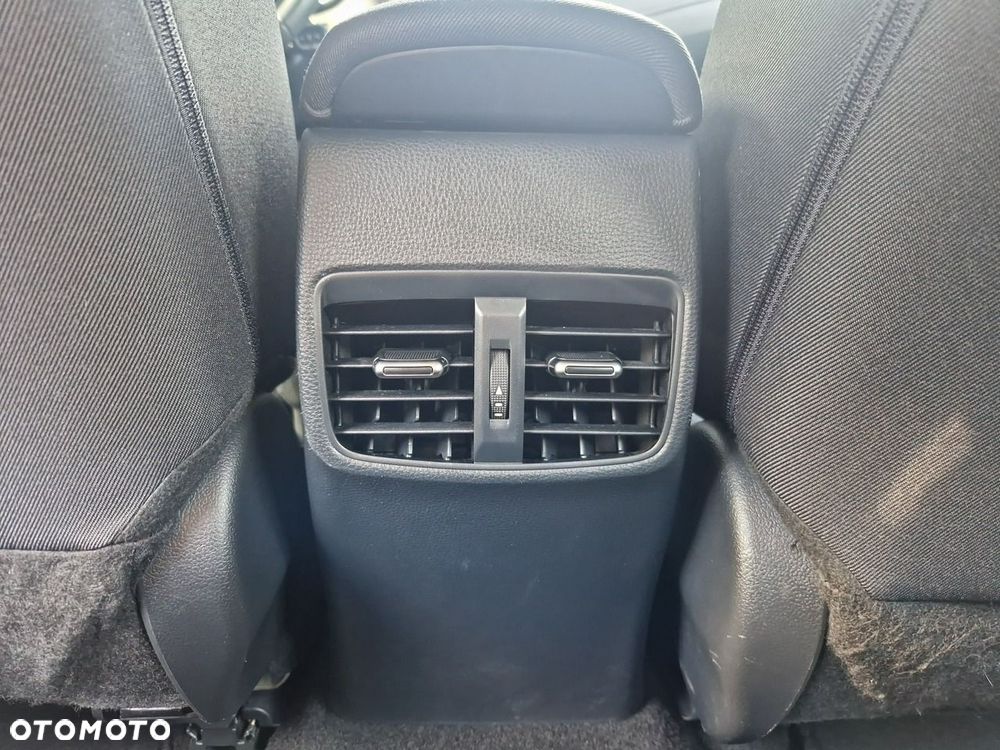 Toyota Corolla - 24