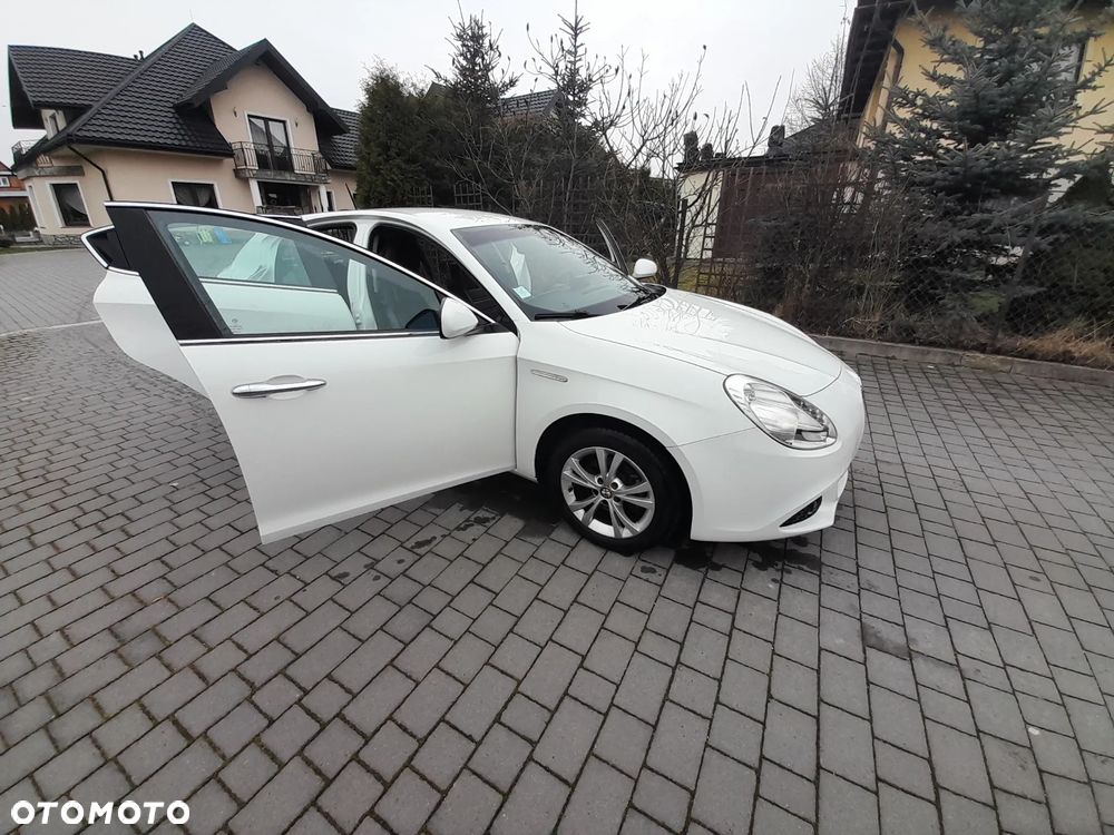 Alfa Romeo Giulietta 1.6 JTDM Veloce - 11