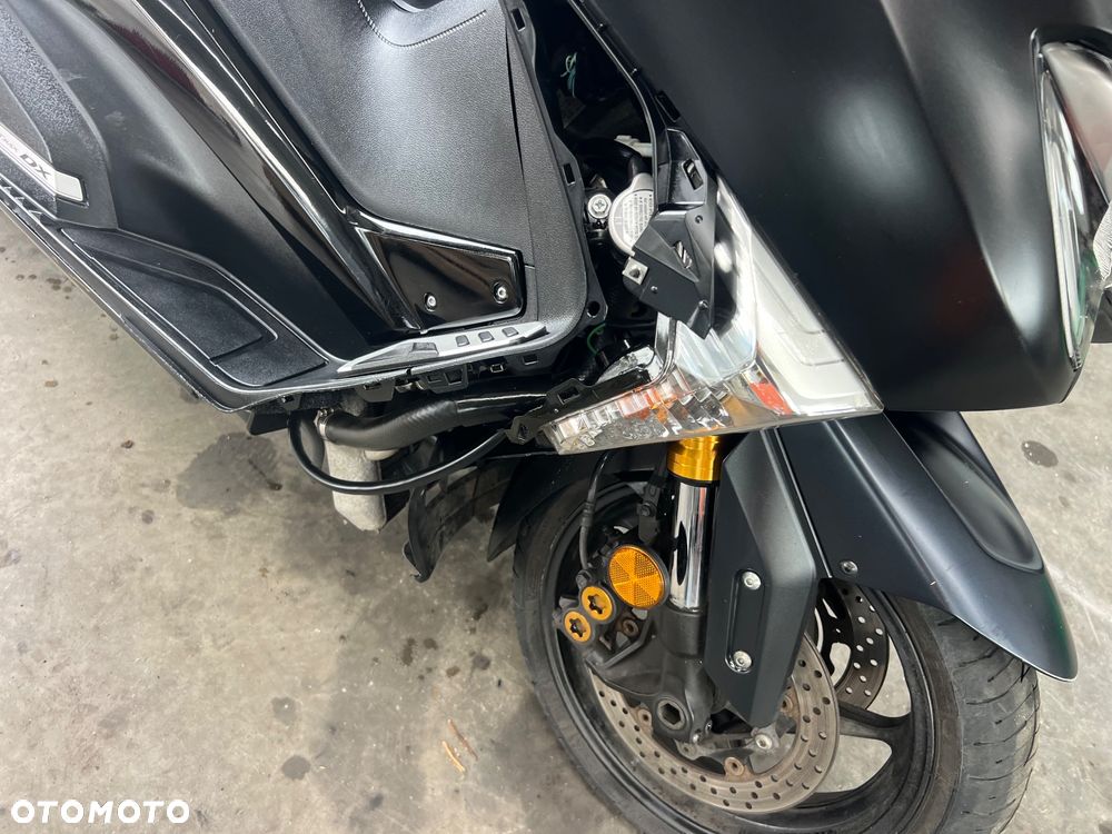 Yamaha Tmax - 5