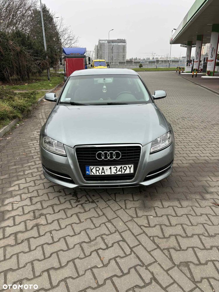 Audi A3 Sportback 1.4 TFSI Ambiente - 2