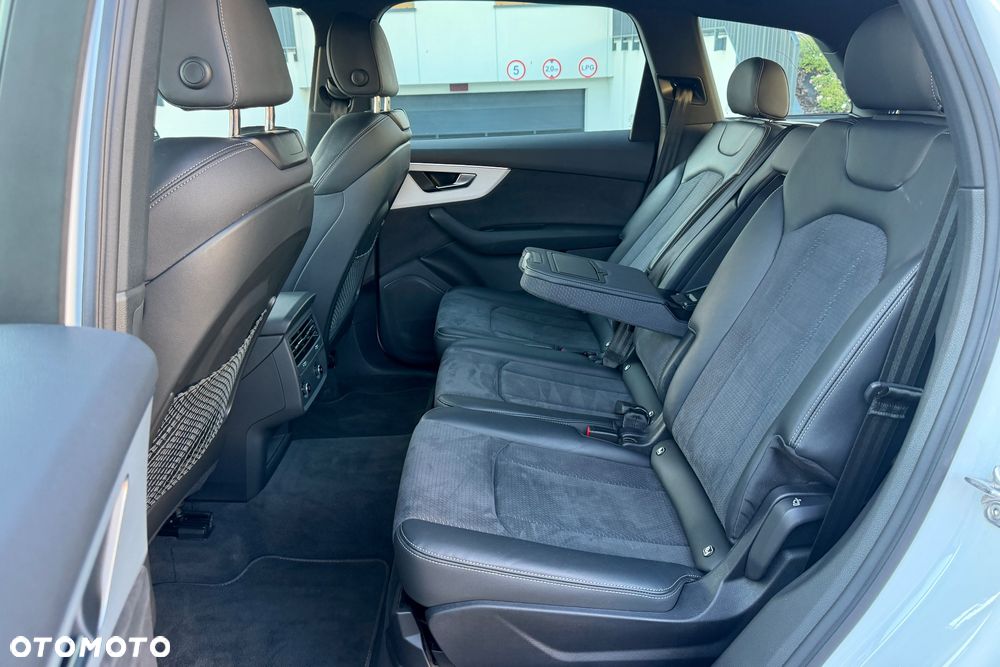 Audi Q7 50 TDI mHEV Quattro S Line Tiptr - 13