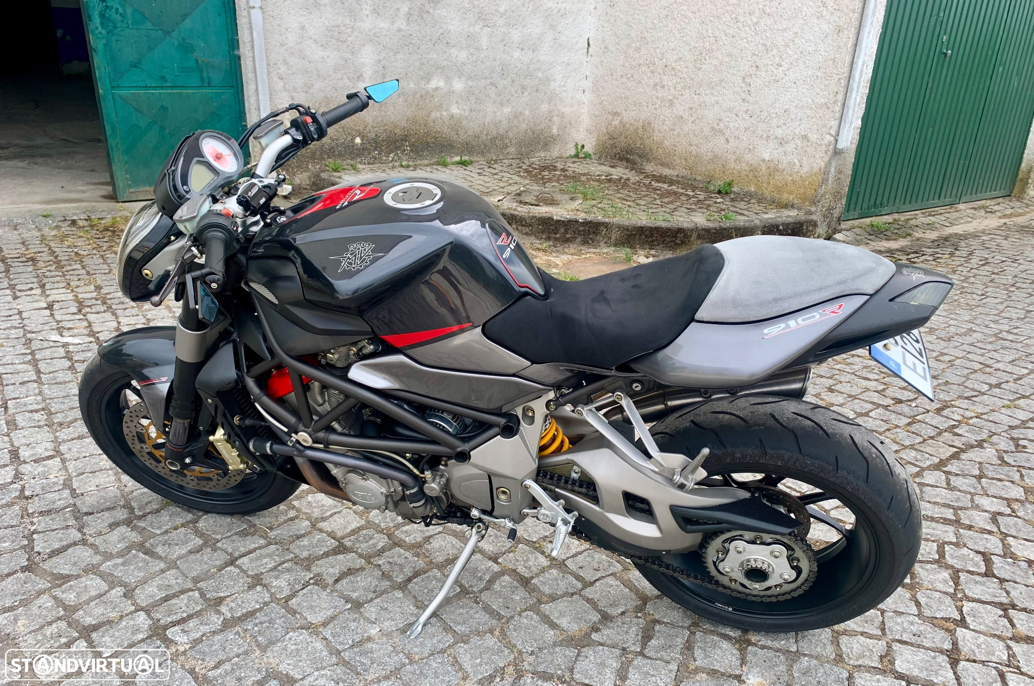 MV Agusta Brutale 910R F4 - 5