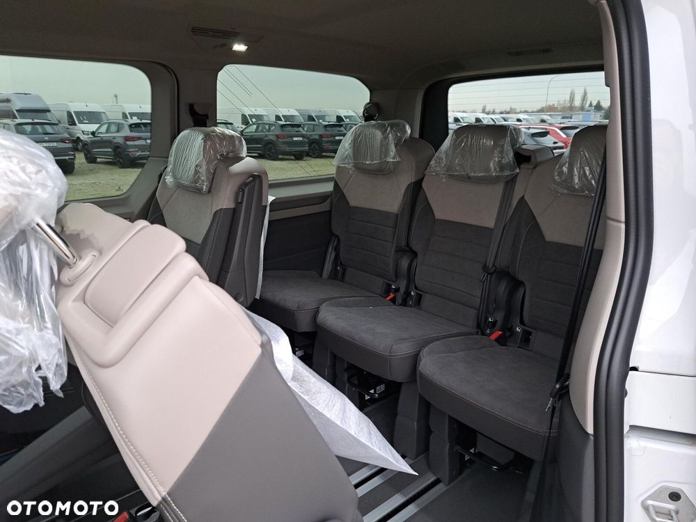 Volkswagen Multivan - 17