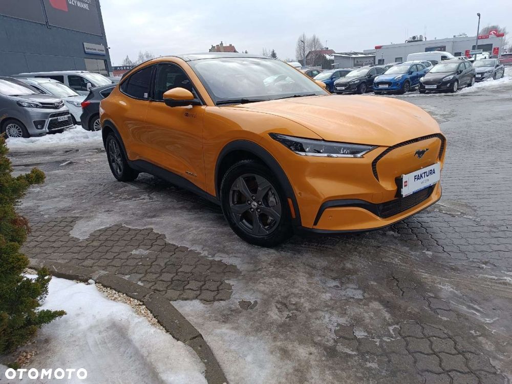 Ford Mustang Mach-E - 4